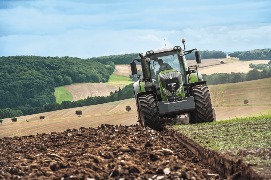 FENDT 826 - Bretagne Location